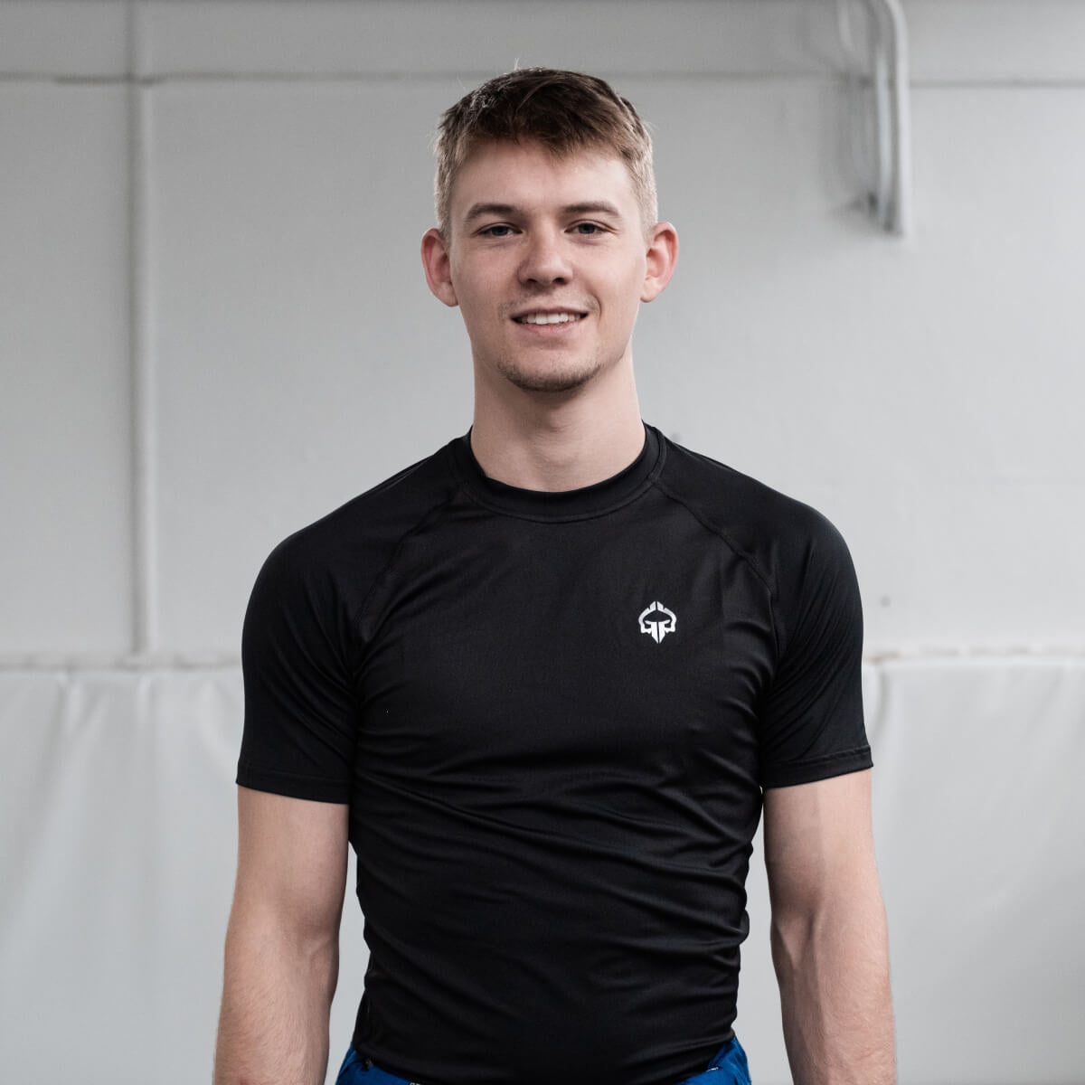 Rashguard Essential Platinum s krátkým rukávem