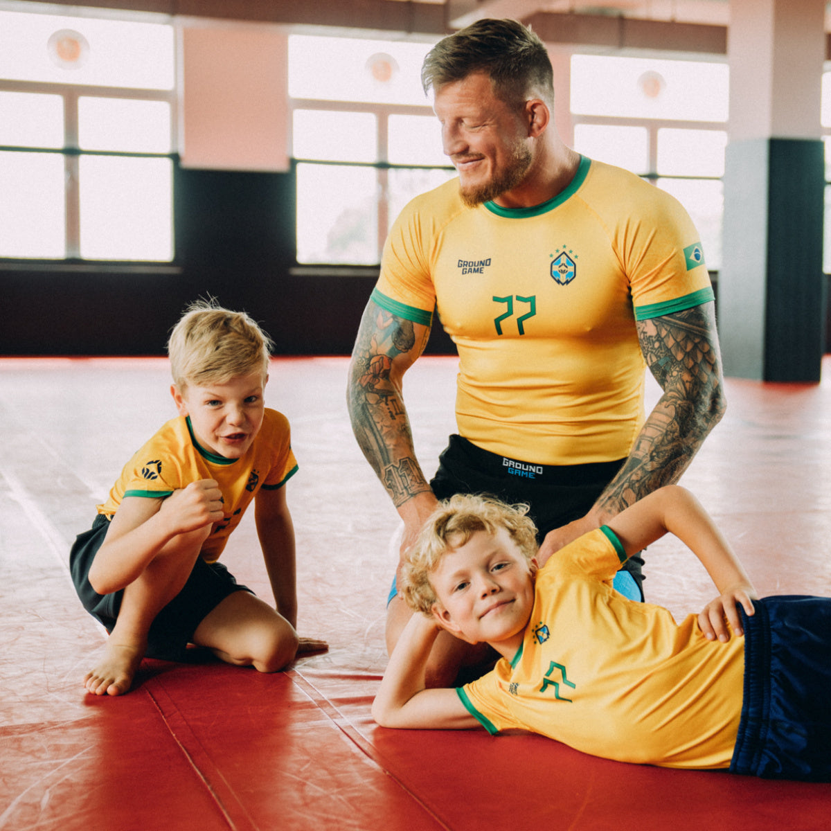 Dětský rashguard Brazil Football s krátkým rukávem