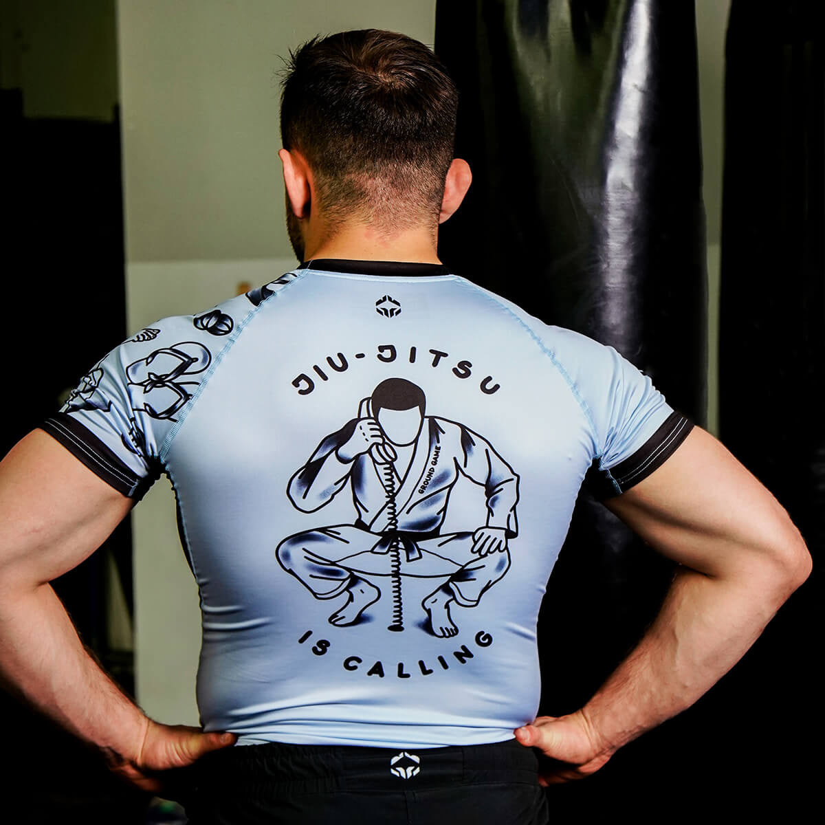 Rashguard Jiu-Jitsu is Calling x Noize s krátkým rukávem