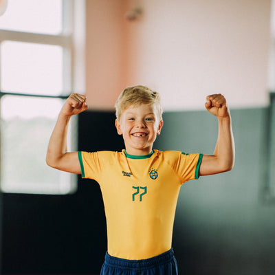 Dětský rashguard Brazil Football s krátkým rukávem
