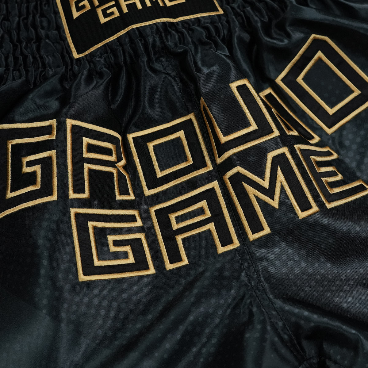 Muay Thai šortky Gold 2.0